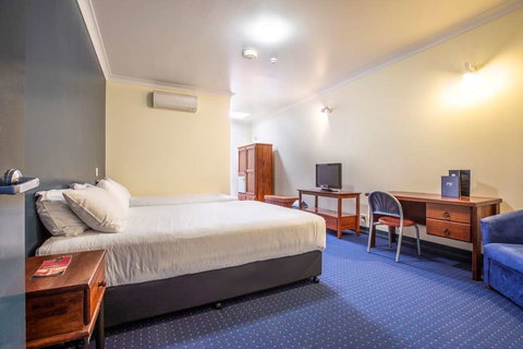Atherton Hotel - Accommodation QLD 2