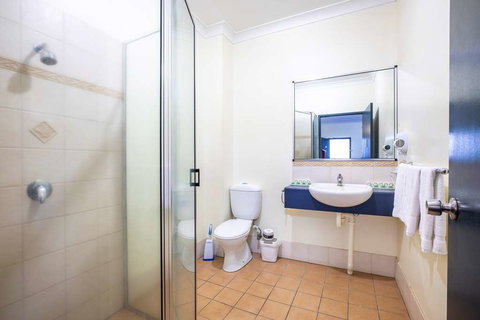 Atherton Hotel - Accommodation QLD 3