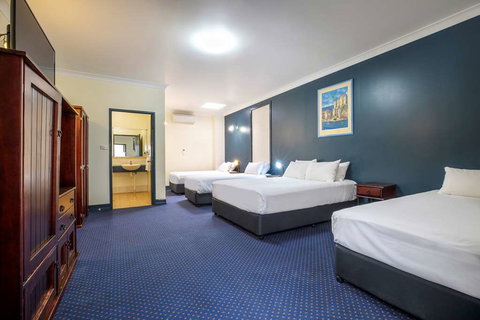 Atherton Hotel - Accommodation QLD 7
