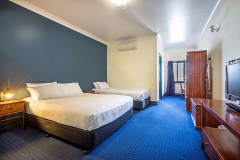 Atherton Hotel - Accommodation QLD 8