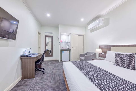Best Western Airport Motel & Conv Ctr - Accommodation QLD 3