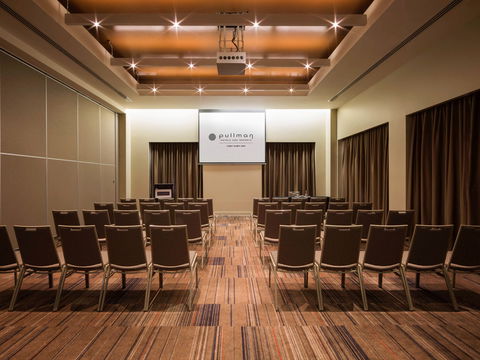 Pullman Hotel At Sydney Olympic Park - Accommodation QLD 10