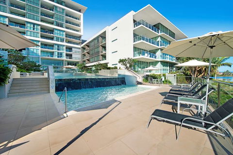 ULTIQA Freshwater Point Resort - Accommodation QLD 3