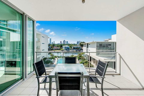 ULTIQA Freshwater Point Resort - Accommodation QLD 4