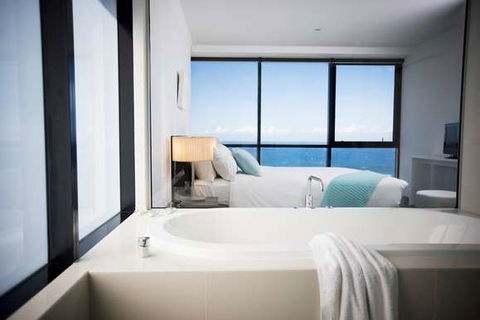 Mantra Circle On Cavill - Accommodation QLD 1