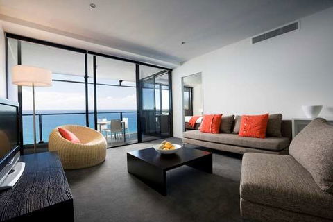 Mantra Circle On Cavill - Accommodation QLD 11