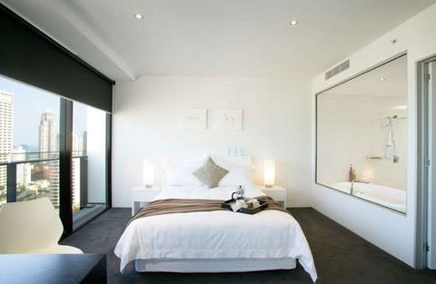 Mantra Circle On Cavill - Accommodation QLD 12