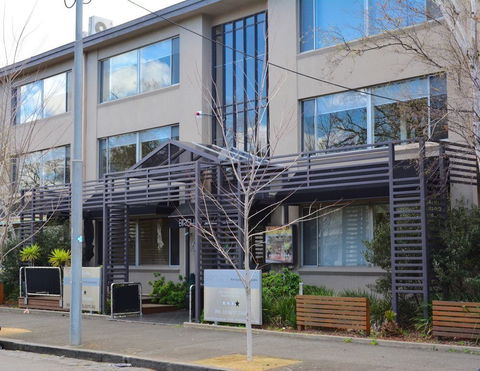 Birches Serviced Apartments - Accommodation QLD 2