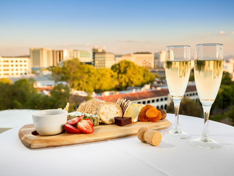 Novotel Canberra - Accommodation QLD 2