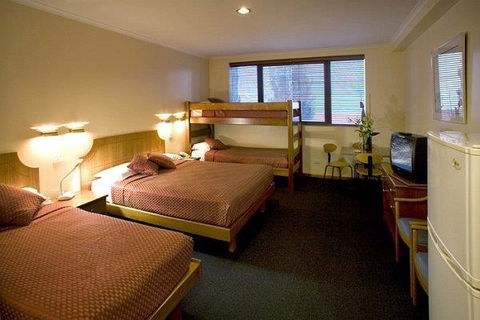 Capital Executive Apt Hotel Canberra - Accommodation QLD 2