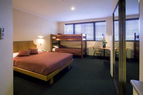 Capital Executive Apt Hotel Canberra - Accommodation QLD 7