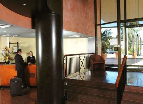 BreakFree Capital Tower - Accommodation QLD 4