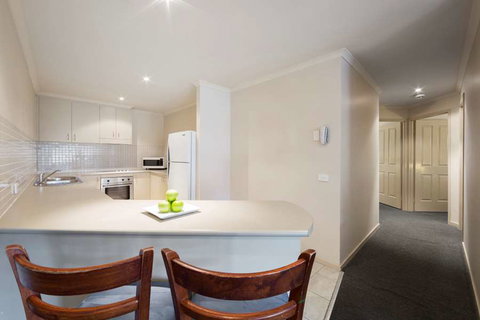 Canberra Parklands Central - Accommodation QLD 6