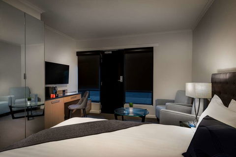 Crest On Park - Accommodation QLD 8