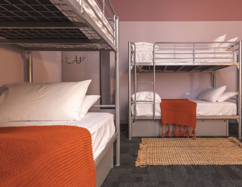 United Backpackers - Accommodation QLD 5