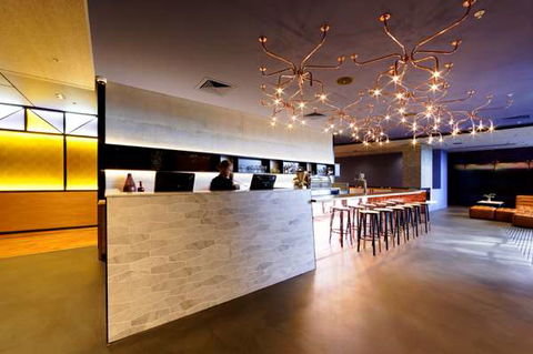 Alpha Mosaic Hotel - Accommodation QLD 7