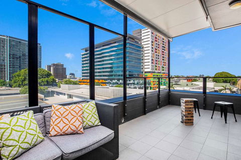 The Constance - Accommodation QLD 16