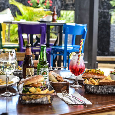 Alexandra Hills Hotel - Accommodation QLD 9