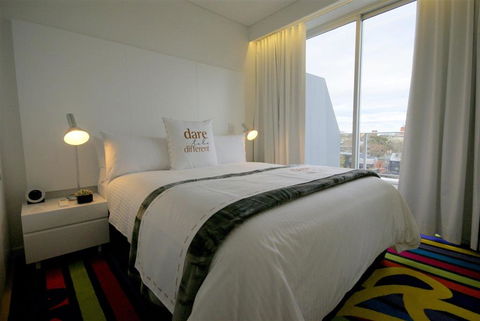 Adge Apartment Hotel - Accommodation QLD 6