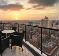 Meriton Suites Pitt Street - Accommodation QLD