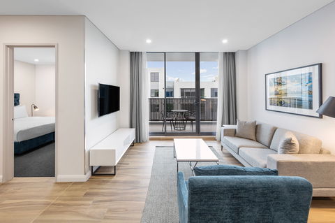 Meriton Suites Sydney Airport - Accommodation QLD 13