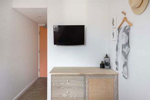 Hotel Hacienda - Accommodation QLD 9