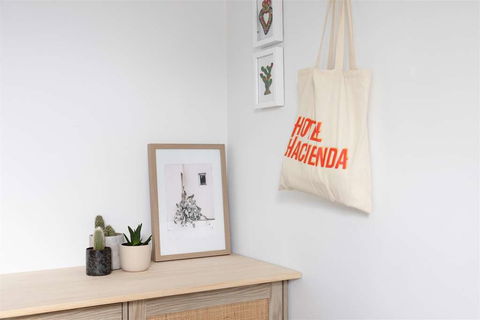 Hotel Hacienda - Accommodation QLD 10