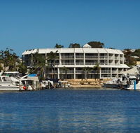 Pier 21 Apartment Hotel - Accommodation QLD