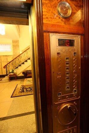 ULTIQA Rothbury Hotel - Accommodation QLD 1
