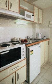 Astor Metropole & Apartment - Accommodation QLD 1