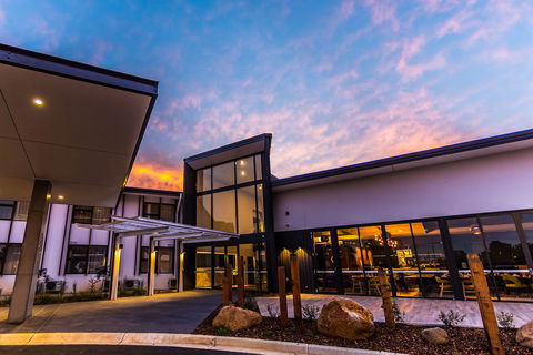 The Remington Orange - Accommodation QLD 0