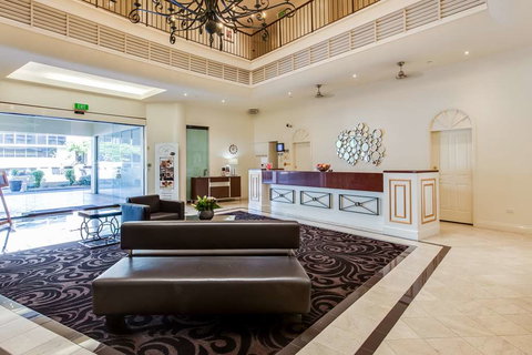 Central Cosmo Apartments - Accommodation QLD 1