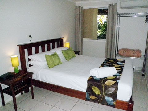 Airlie Apartments - Accommodation QLD 0