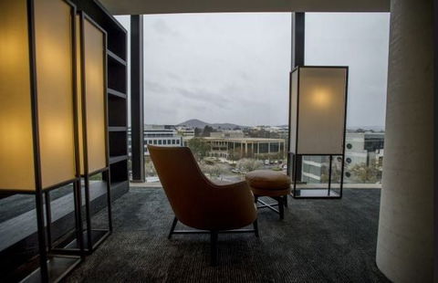 Little National Hotel - Accommodation QLD 2