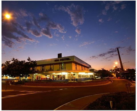 Isa Hotel - Accommodation QLD 0