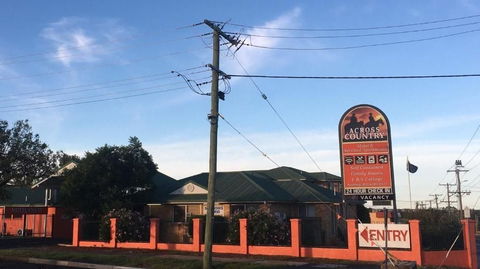Across Country Motel & Svcd Apts - Accommodation QLD 0