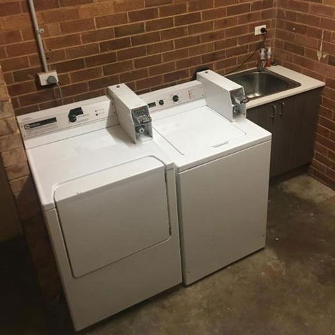 Across Country Motel & Svcd Apts - Accommodation QLD 2