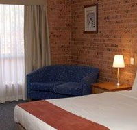Akuna Motor Inn - Accommodation QLD