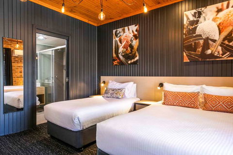 Macquarie Inn - Accommodation QLD 2