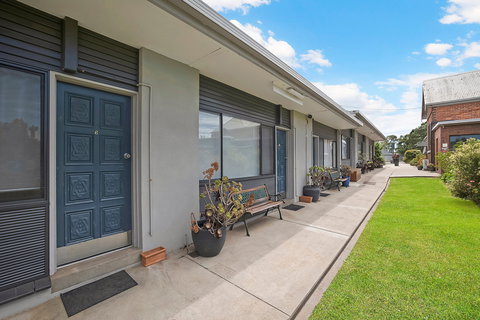 Hamilton Lakeside Motel - Accommodation QLD 0