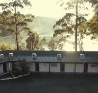 The Fox  Hounds Inn - Accommodation QLD