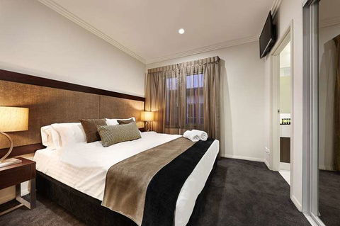 Attika Hotel - Accommodation QLD 1