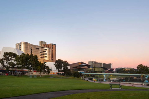 Eos by SkyCity - Accommodation QLD 0