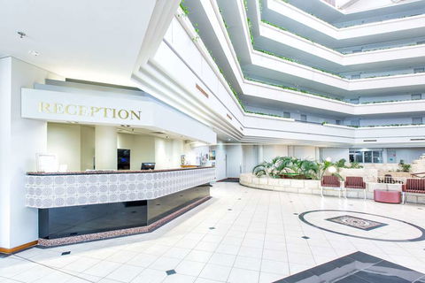 Best Western Plus Hotel Lord Forrest - Accommodation QLD 2