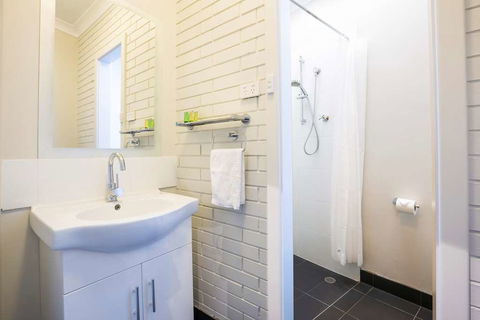 Nightcap at Playford Tavern - Accommodation QLD 1