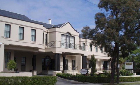 Beau Monde International - Accommodation QLD 1