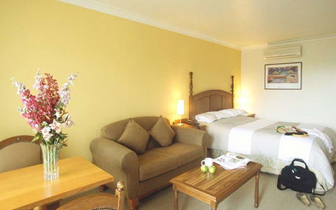 Best Western Plus The Tudor-Box Hill - Accommodation QLD 2