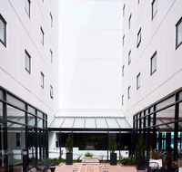 Essence Hotel Carlton - Accommodation QLD