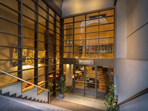 Ibis Hotel - Accommodation QLD 2