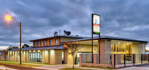 Aastro Dish Motor Inn - Accommodation QLD 0